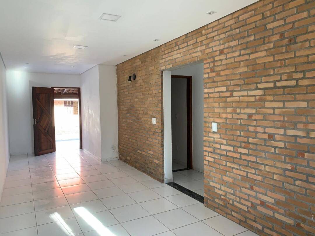 Casa à venda com 3 quartos, 180m² - Foto 2