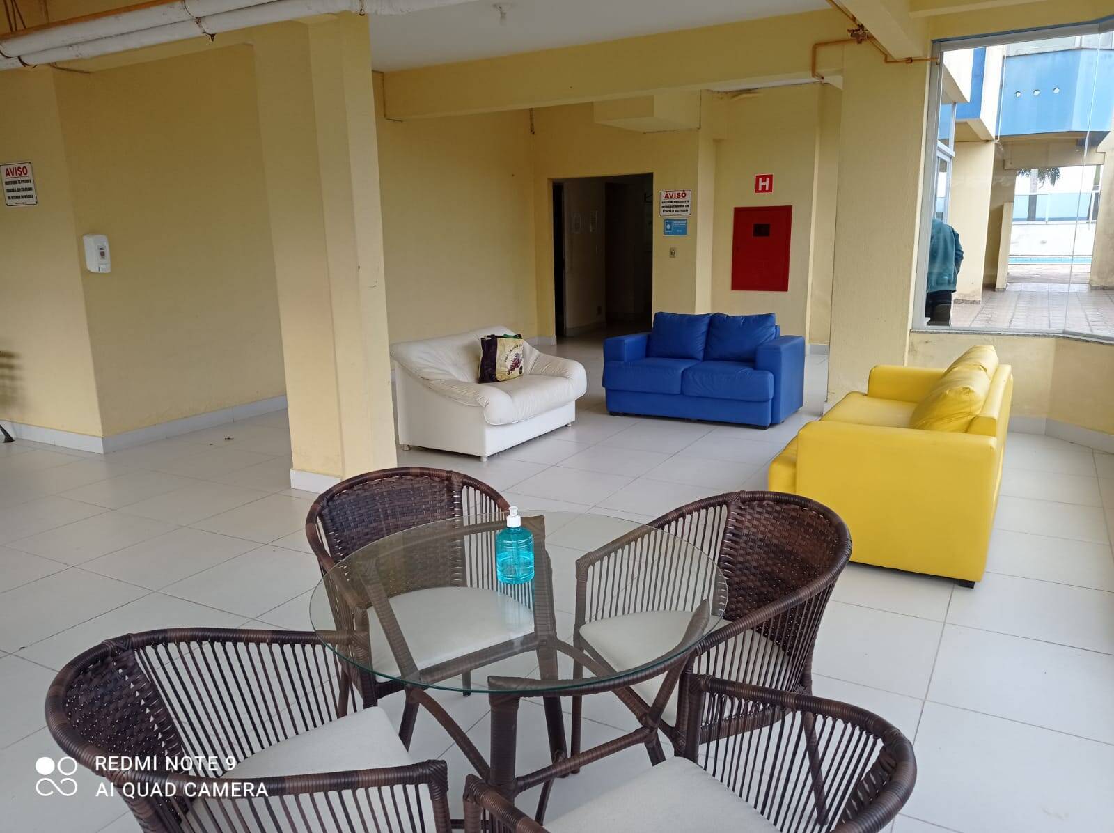 Apartamento à venda com 2 quartos, 65m² - Foto 19