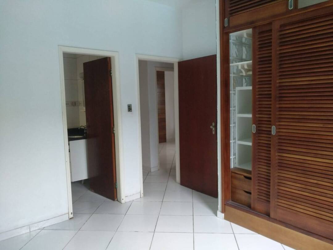 Casa à venda com 3 quartos, 200m² - Foto 7