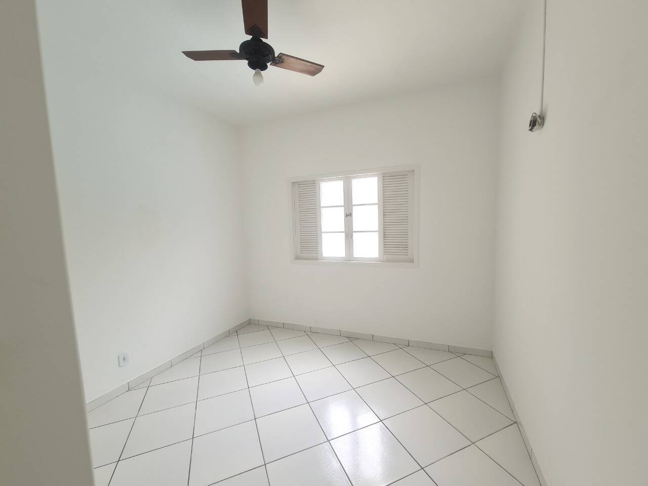 Casa à venda com 3 quartos, 200m² - Foto 23