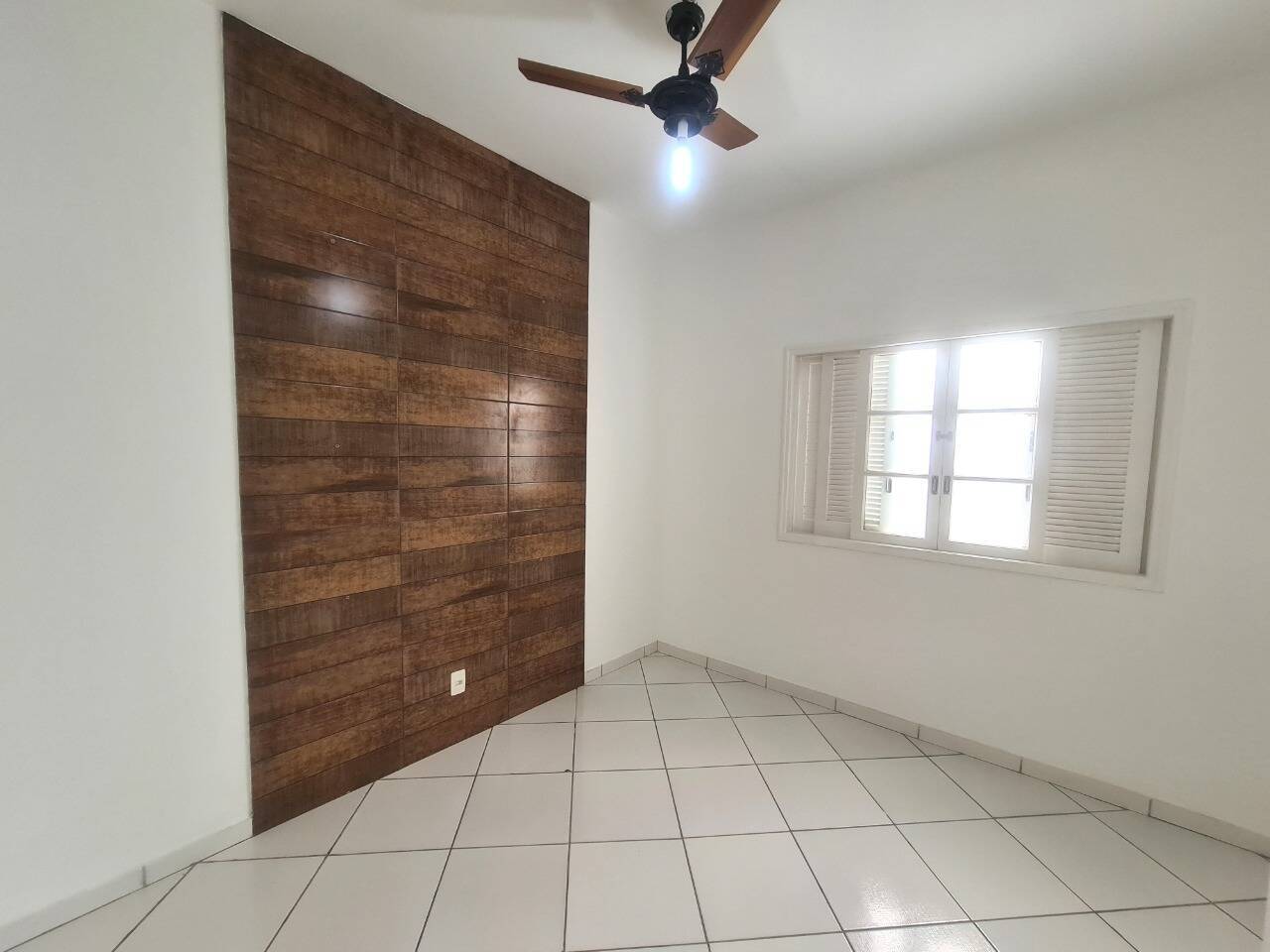 Casa à venda com 3 quartos, 200m² - Foto 25