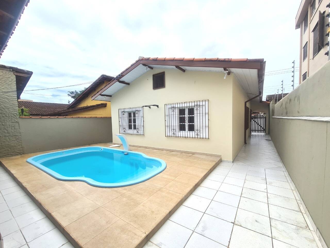 Casa à venda com 3 quartos, 200m² - Foto 27