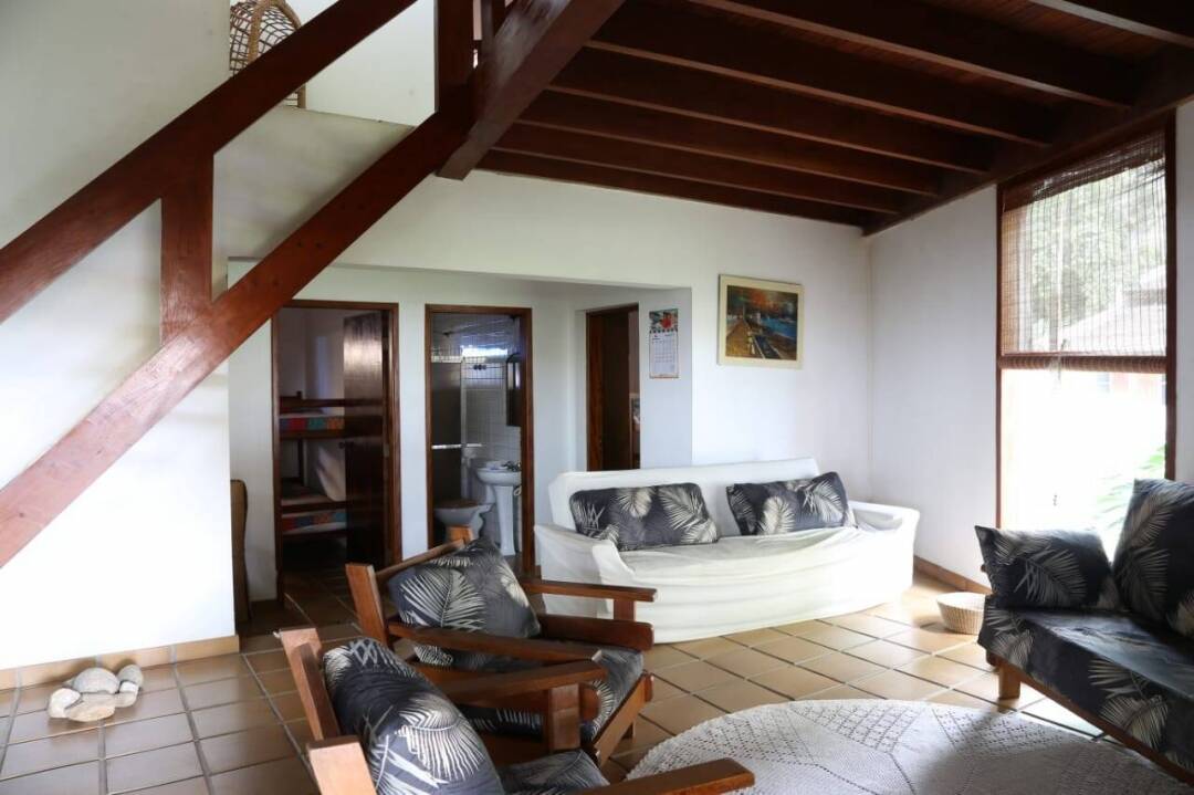 Casa à venda com 3 quartos, 360m² - Foto 8